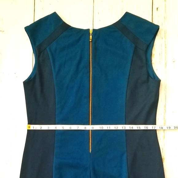 Color Block Sleeveless Midi Dress - Picture 6 of 7